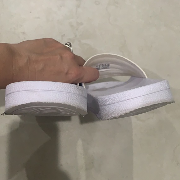 Adidas Adillete Shower Slides Size 6 EUC - Picture 7 of 8